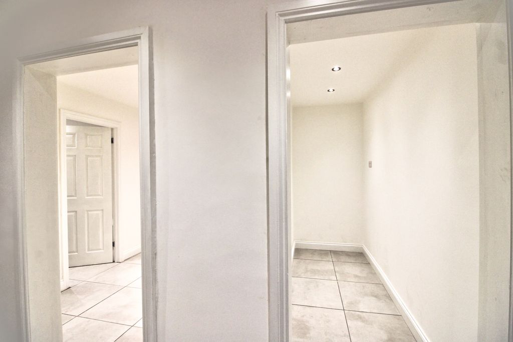 Additional image 9 of 4 bed town house for saleClyffard Crescent, Newport NP20