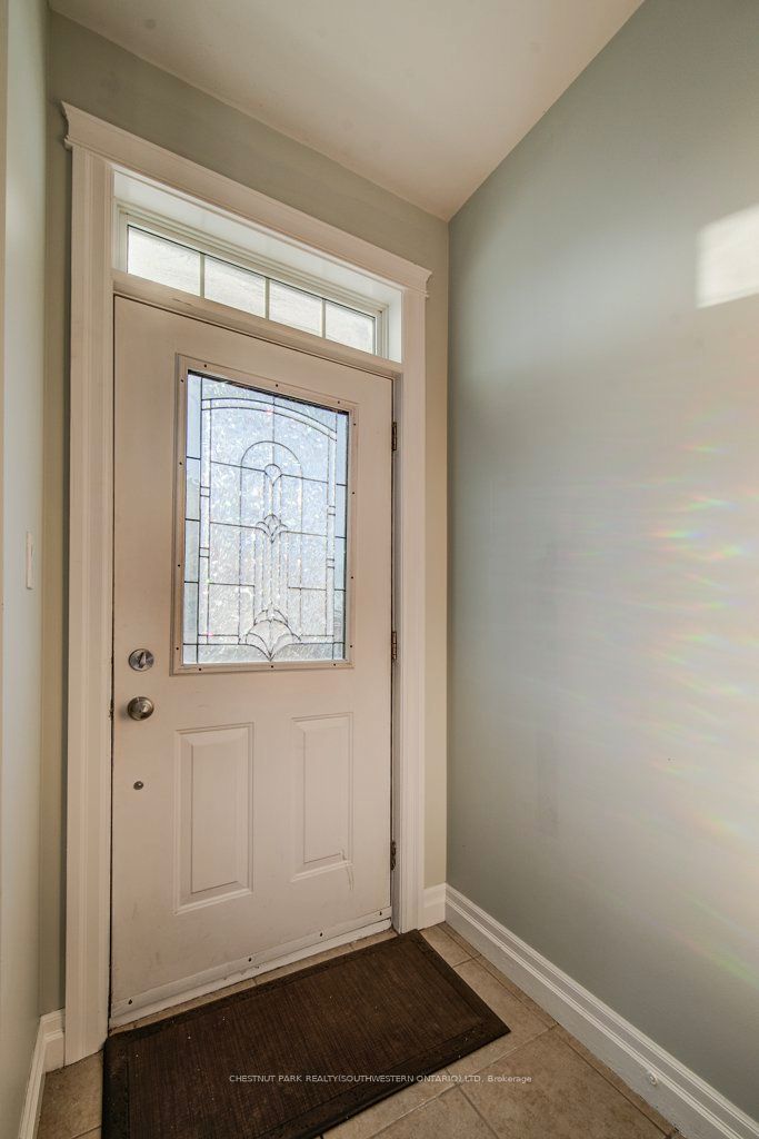 Additional image 3 of 201-555 King Street E, Kitchener, ON, N2G 2L9