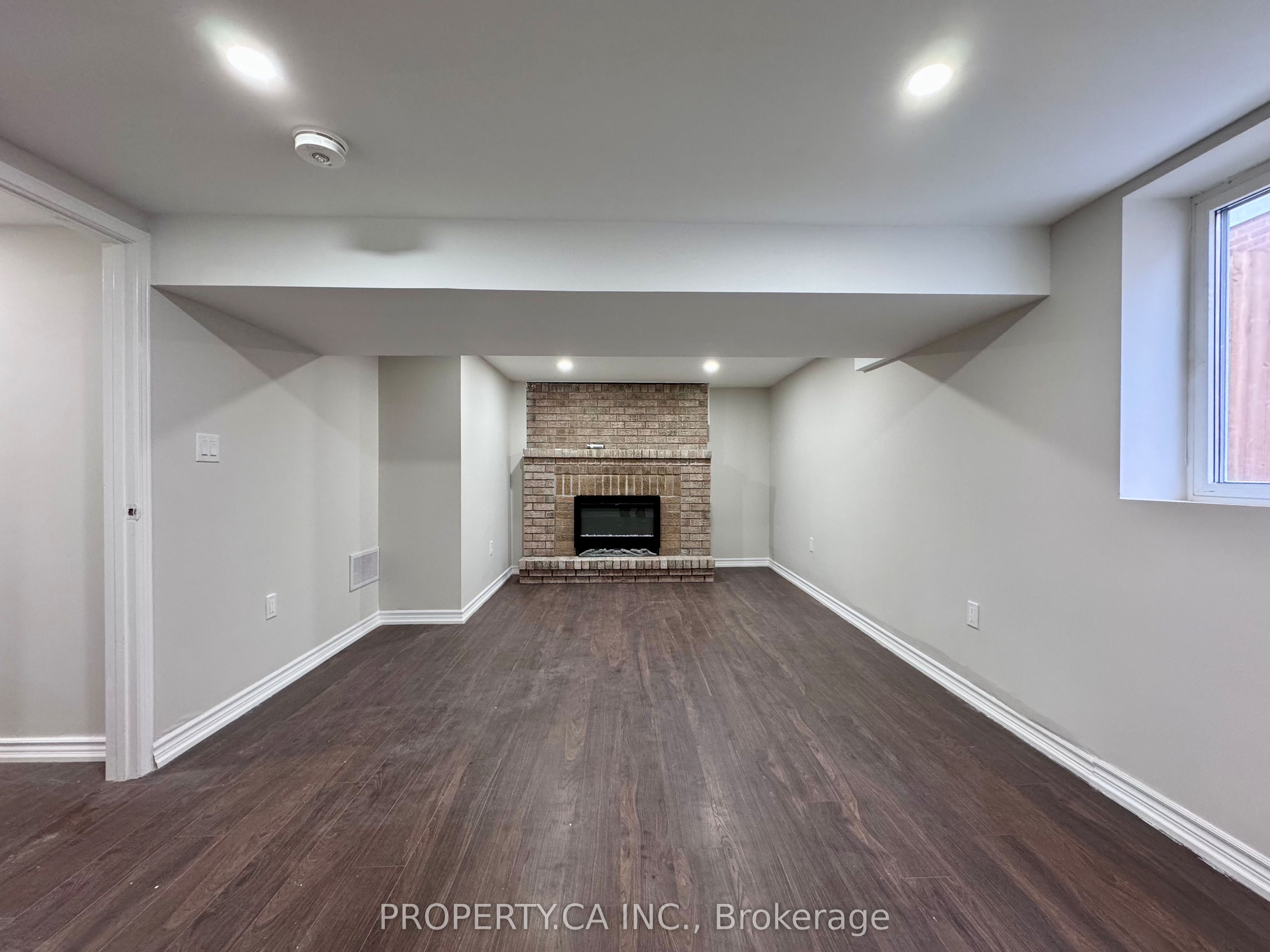 Additional image 2 of Lower-2221 Buttonbush Crescent, Mississauga, ON, L5L 1C4