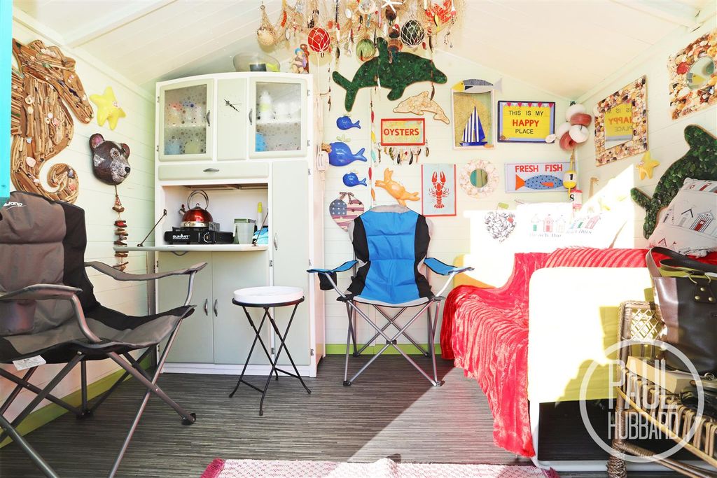 Additional image 5 of 1 bed property for saleBeach Hut, Pakefield NR33