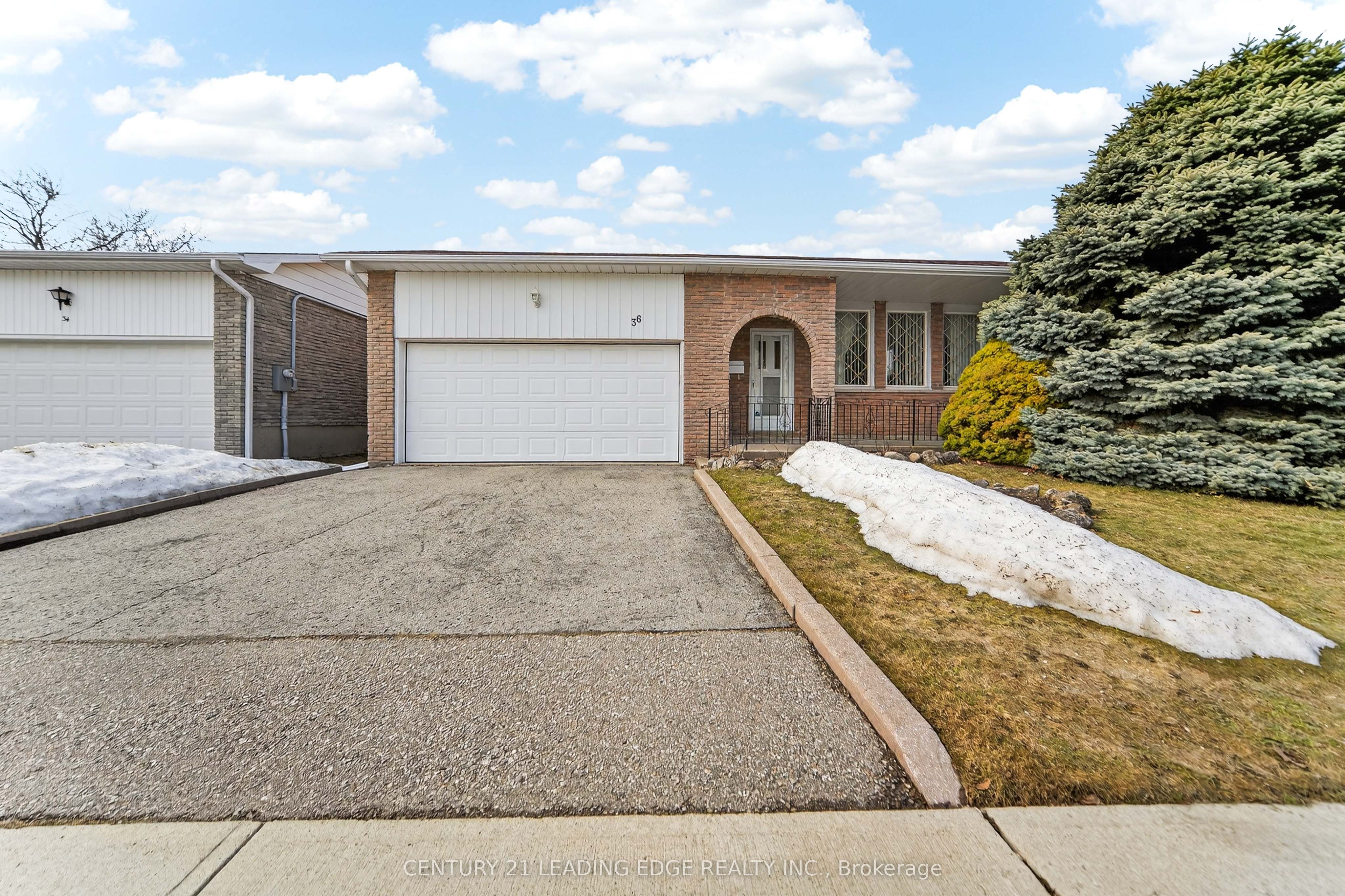 36 Lawnmere Crescent, Toronto, ON, M1S 2T3