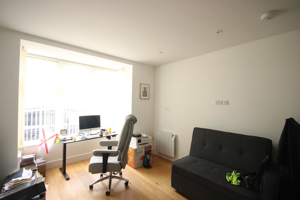 Additional image 5 of 1 bed flat for saleLa Route De St Aubin, St Helier JE2