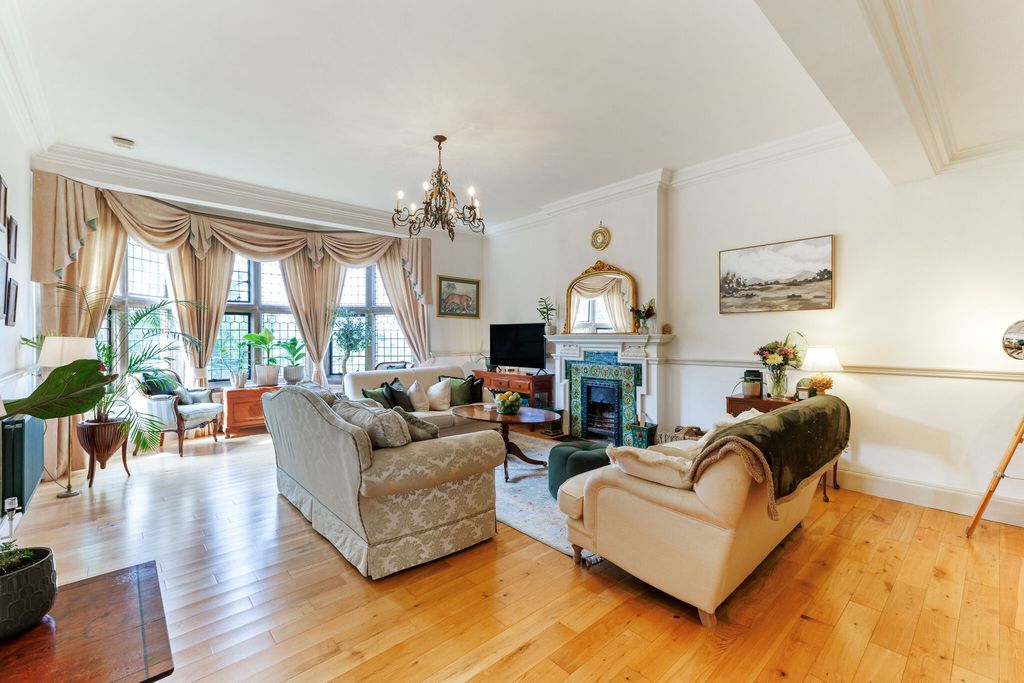 2 bed flat for saleBathwick Hill, Bath BA2 photo 4