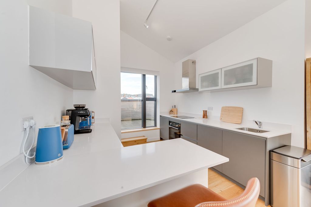 Additional image 8 of 3 bed flat for saleCutlers Gardens, Sheffield S3