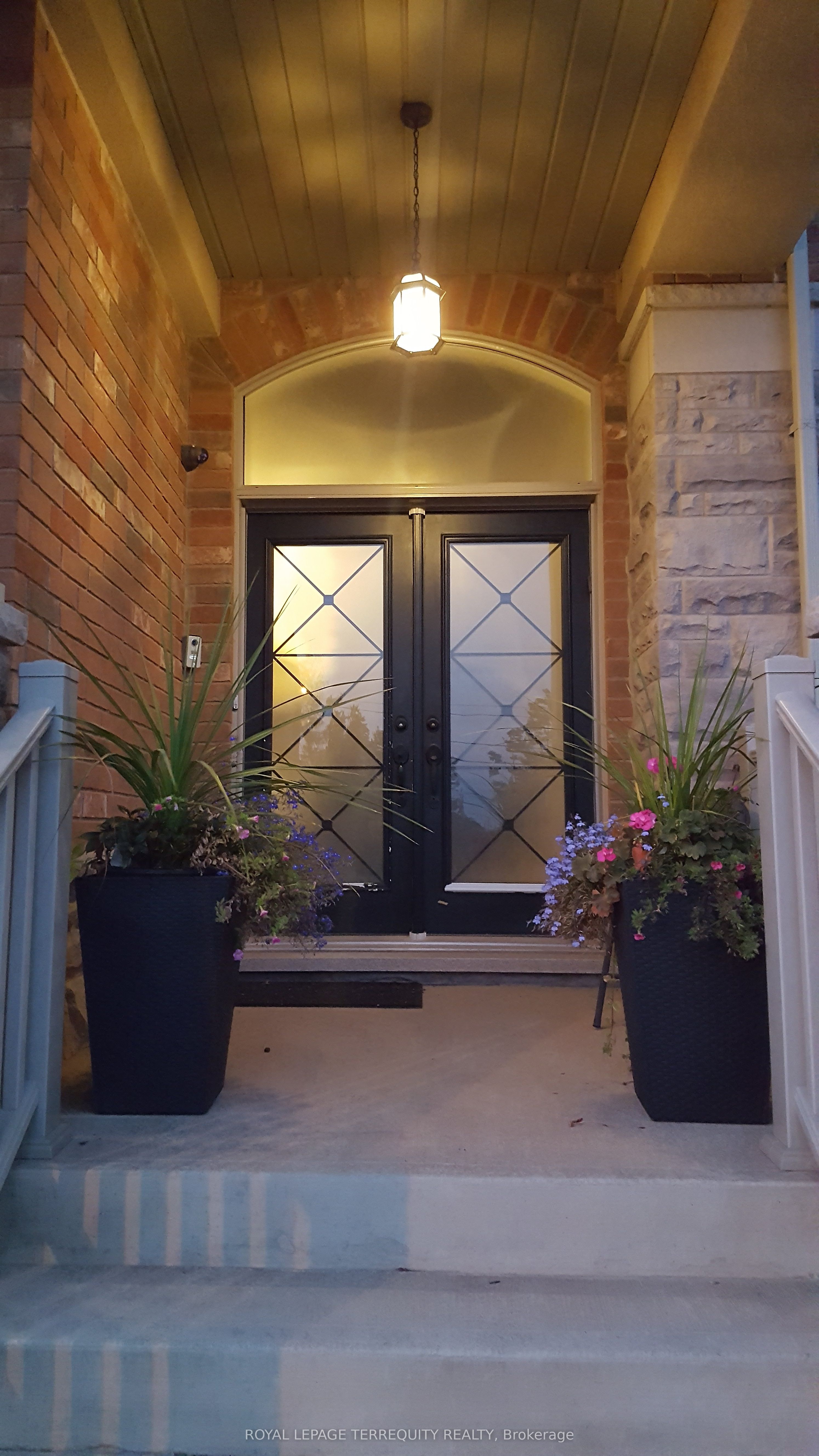 Additional image 5 of 19 Black Diamond Crescent, Brampton, ON, L6X 0V8