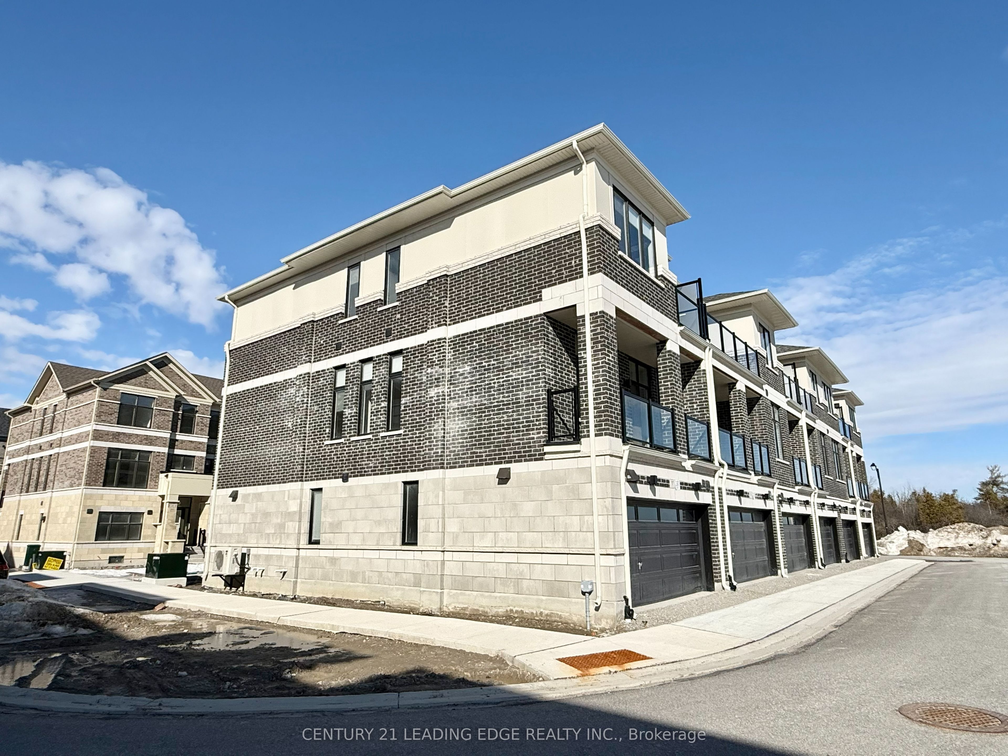 17 Norman Fleming Lane, Richmond Hill, ON, L4S 1N4 photo 2