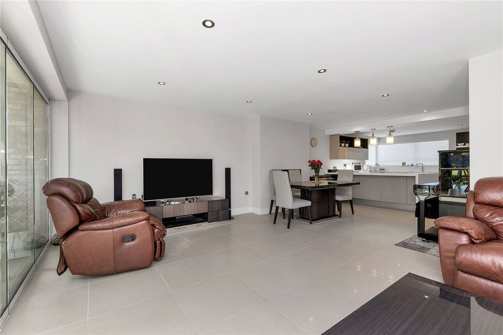 Additional image 7 of 5 bed detached house for saleWater Street, Cambridge, Cambridgeshire CB4