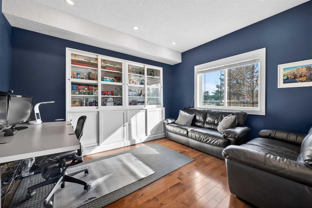 Additional image 5 of 7104 36 Avenue NW, Calgary, AB, T3B 1T8