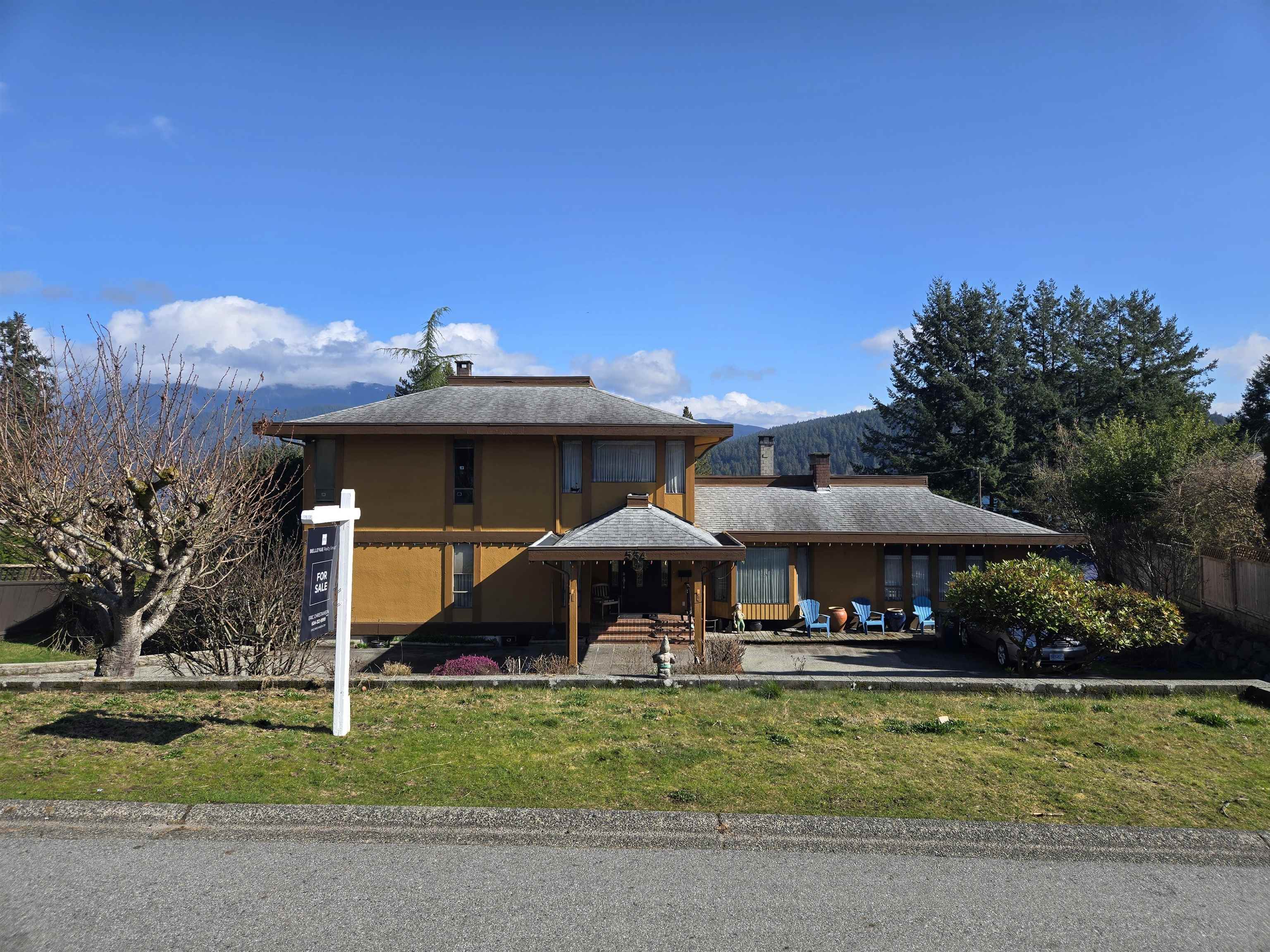 534 Beachview Drive, North Vancouver, BC, V7G 1P9