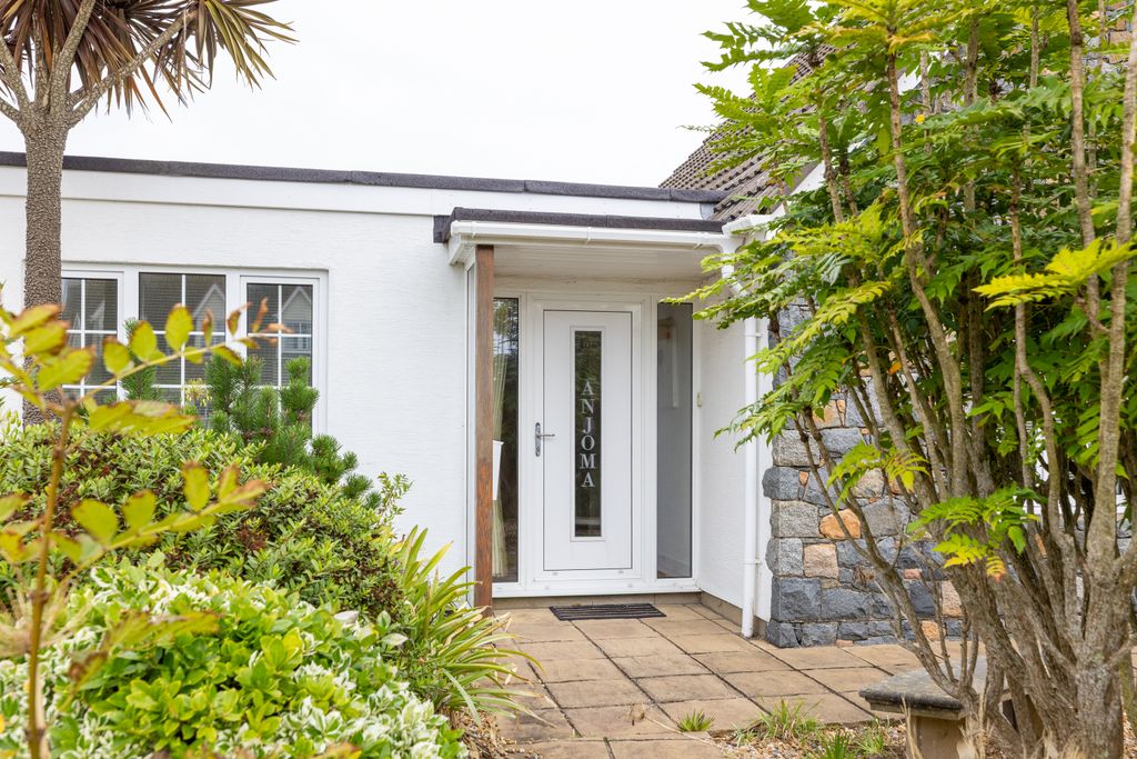 Additional image 9 of 3 bed semi-detached house for saleLe Long Trac, St. Martin, Guernsey GY4