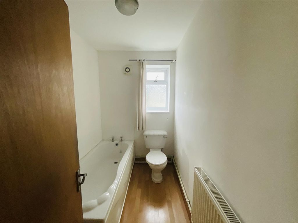 Additional image 14 of 2 bed flat for saleSandfield Road, Burry Port SA16