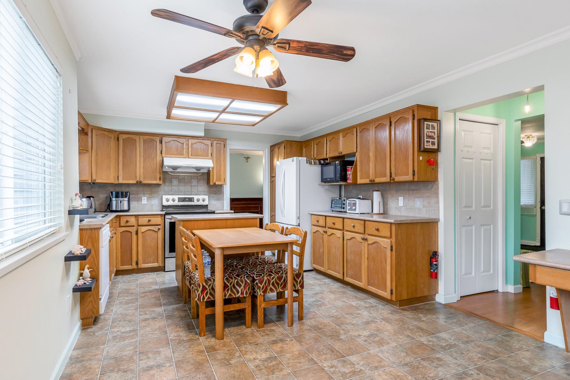 Additional image 6 of 9505 161 Street, Surrey, BC, V4N 2P3