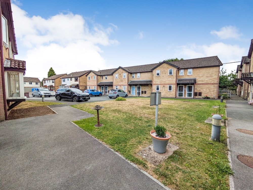 2 bed flat for saleBailey Close, Cardiff CF5