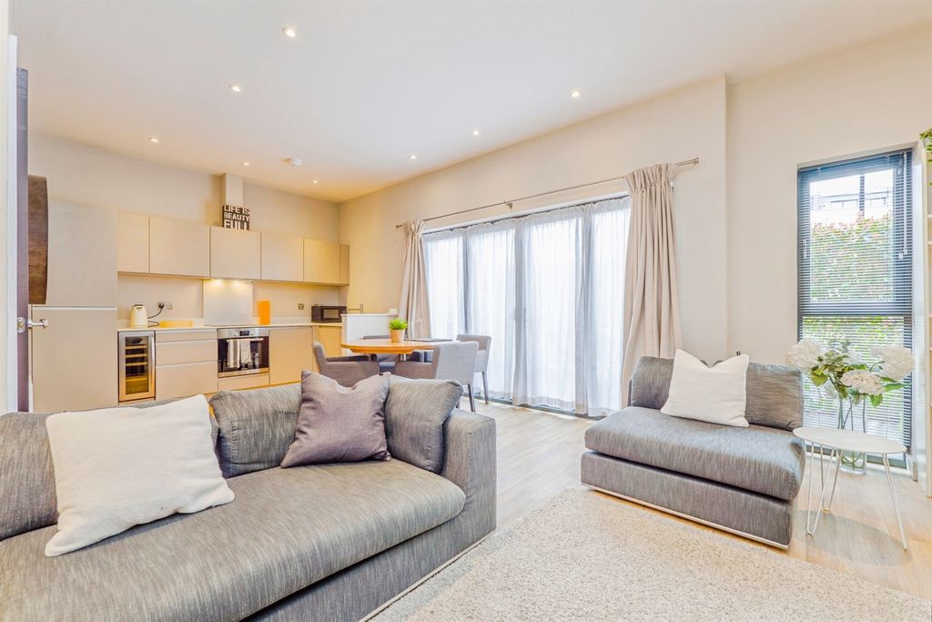 Additional image 5 of 2 bed flat for saleRomilly Crescent, Cardiff CF11
