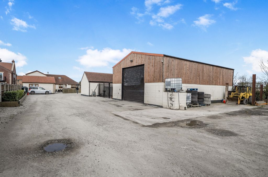 Additional image 2 of 5 bed detached house for saleMoss Road, Moss, Doncaster DN6