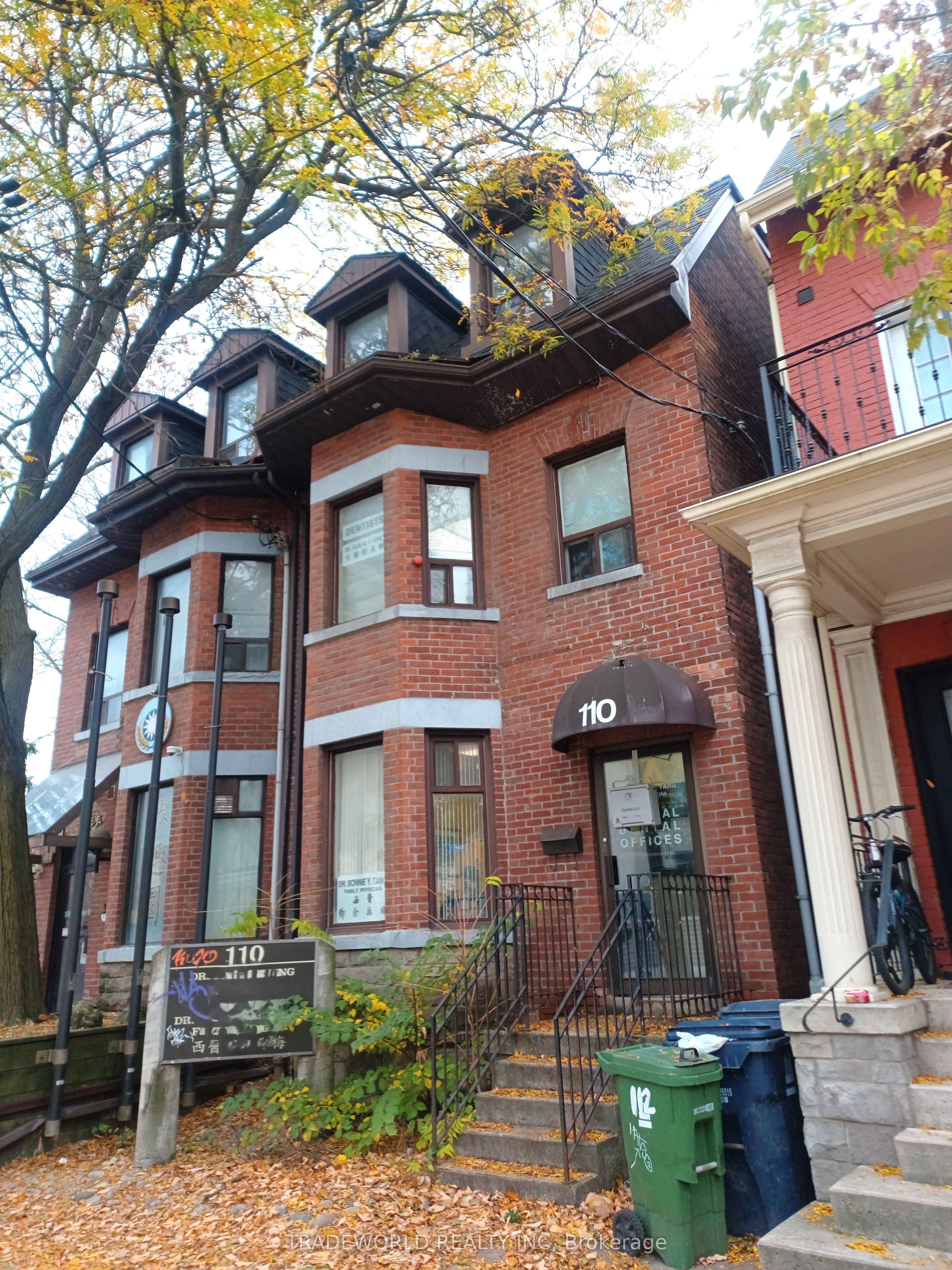 110 Beverley Street, Toronto, ON, M5T 1Y2