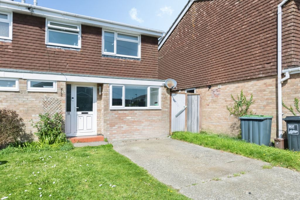 3 bed semi-detached house for saleBronte Avenue, Christchurch BH23