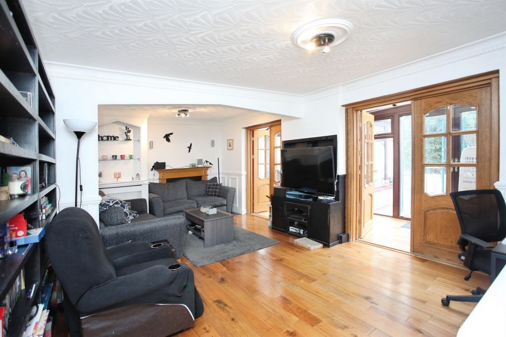 4 bed end terrace house for saleTramway Close, Fairwater, Cwmbran NP44 photo 2