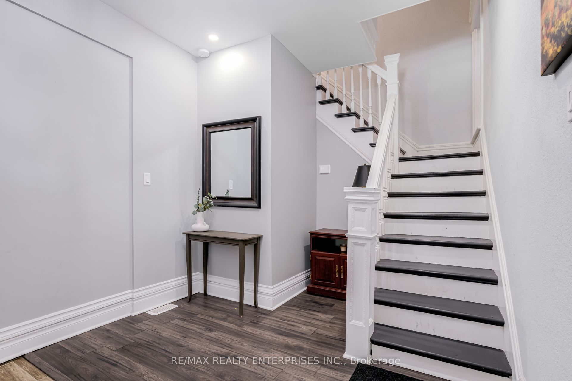 Additional image 4 of 20 Sherman Avenue S, Hamilton, ON, L8M 2P4