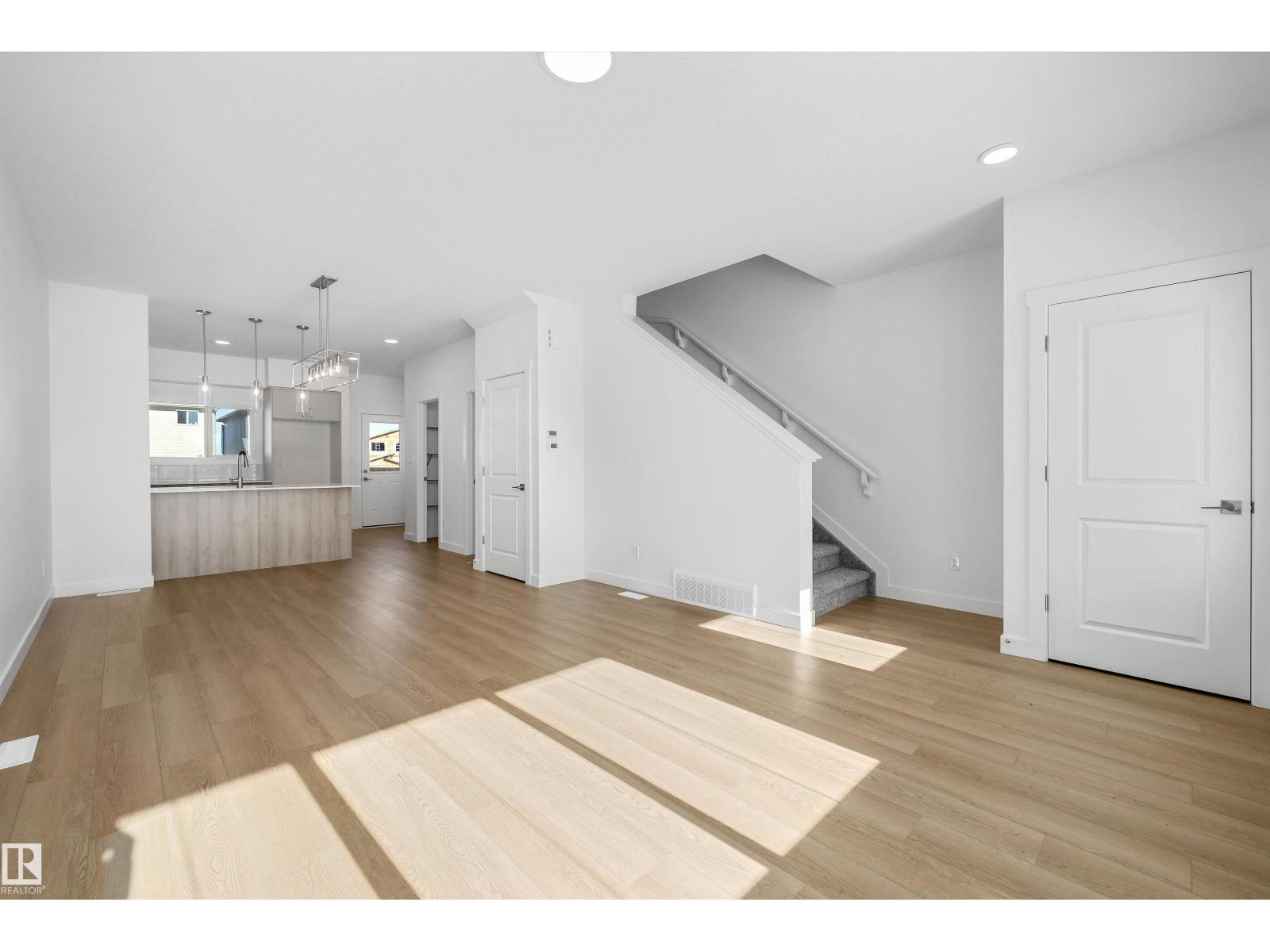 Additional image 6 of 18808 28 Avenue NW, Edmonton, AB, T6M3J1