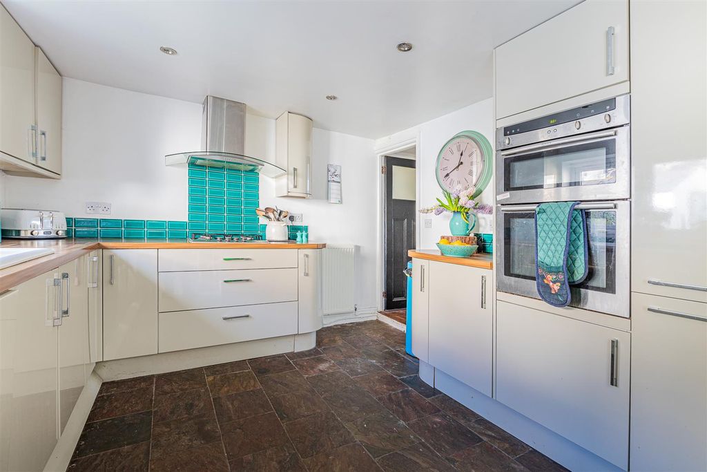 Additional image 2 of 3 bed property for saleSevern Road, Pontcanna, Cardiff CF11