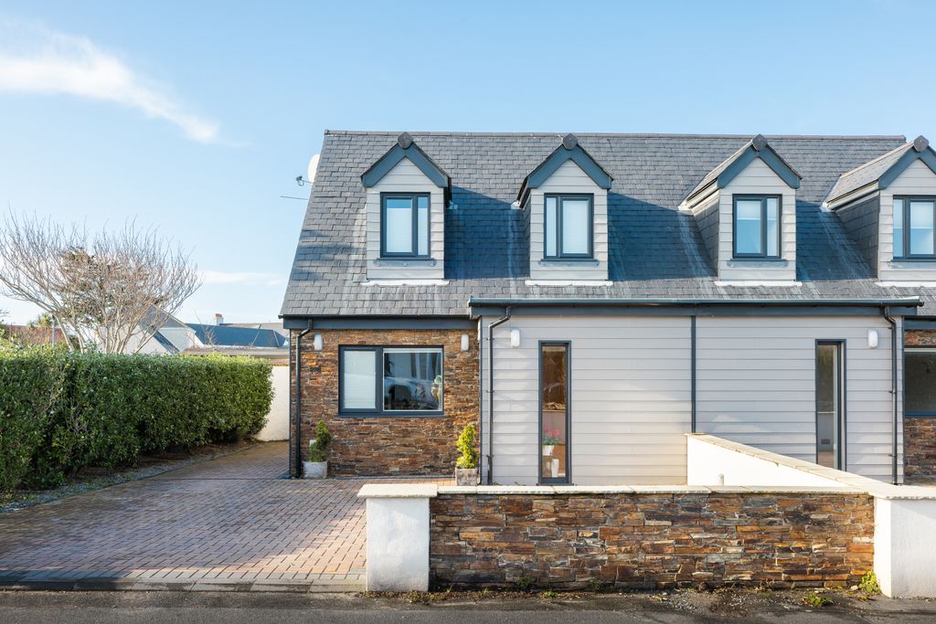 Additional image 2 of 3 bed end terrace house for saleRue De Bouverie, Castel, Guernsey GY5