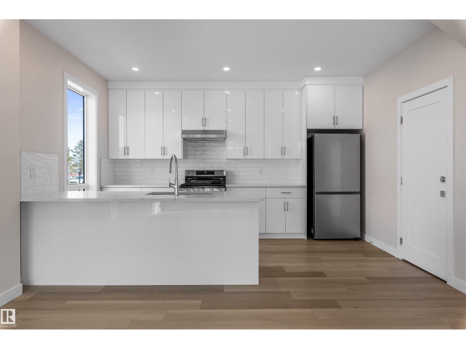 Additional image 6 of 10011 162 Street NW, Edmonton, AB, T5P3L5