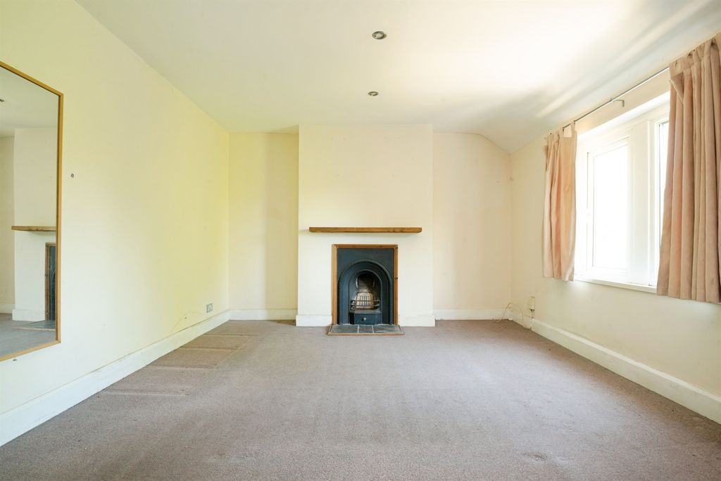 Additional image 7 of 6 bed terraced house for saleTaff Embankment, Cardiff CF11