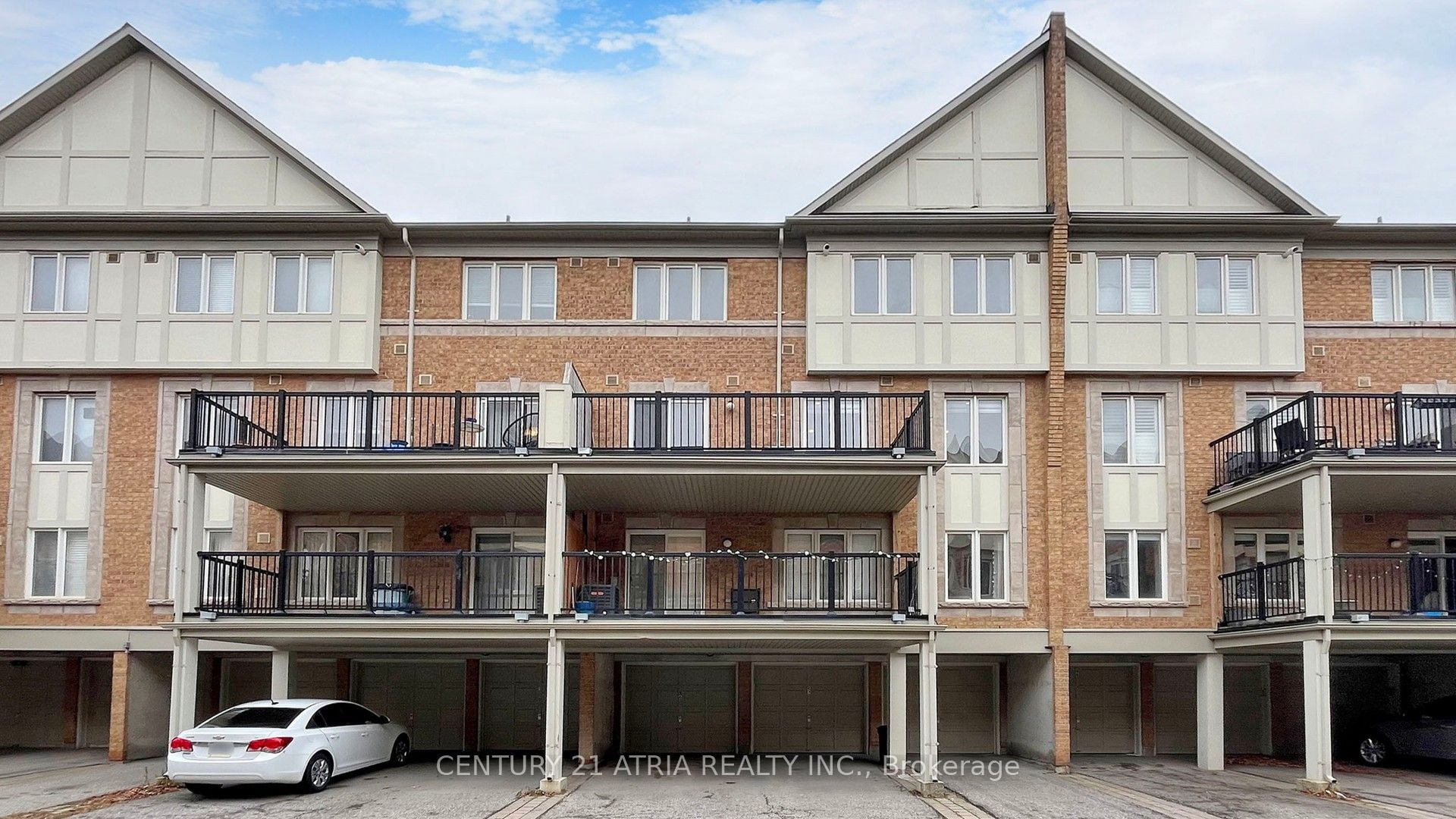 92 Louisbourg Way, Markham, ON, L6E 0C5 photo 2