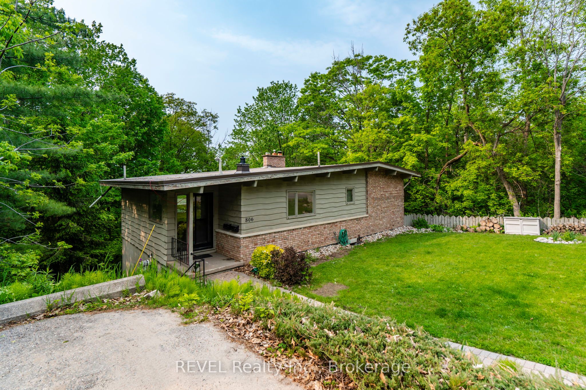 806 Victoria Street, Midland, ON, L4R 1B6