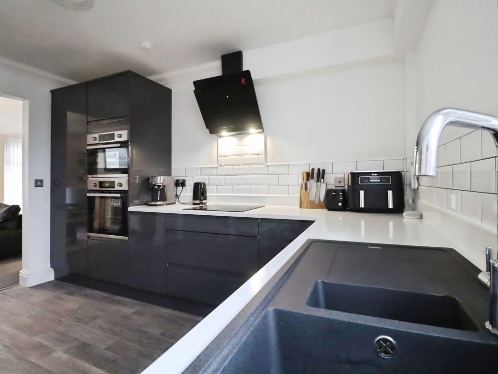 Additional image 4 of 2 bed flat for saleLower Cathedral Road, Cardiff CF11