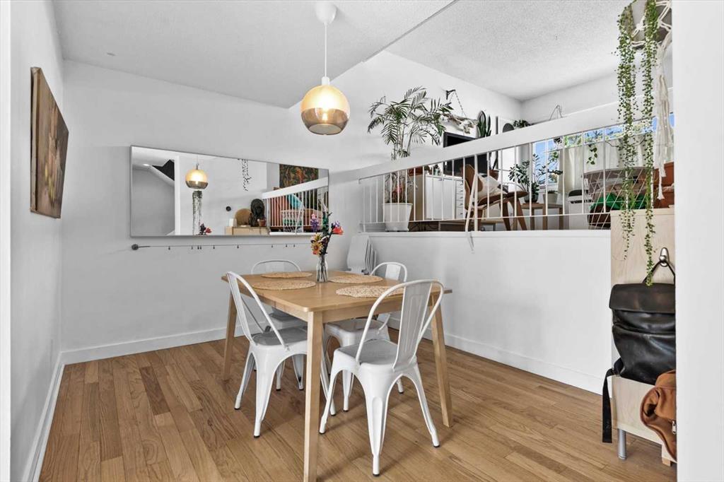 Additional image 6 of 118 Brae Glen Lane SW, Calgary, AB, T2W 1B6