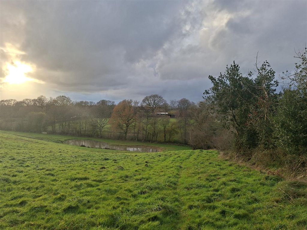 Land to rentHalls Road, Lytchett Matravers BH16