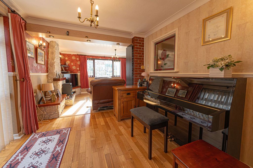 Additional image 4 of 4 bed detached house for saleAlder Close, New Inn NP4