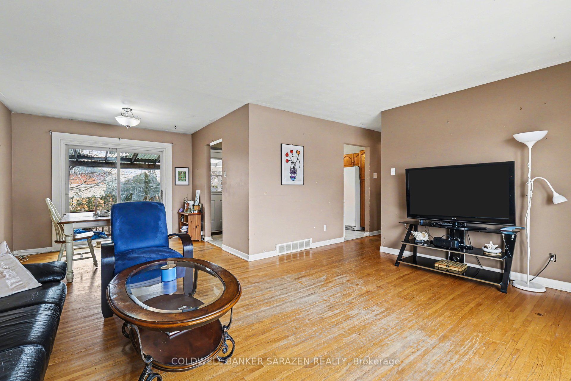 Additional image 2 of 2091 Lenester Avenue, Ottawa, ON, K2A 1K9