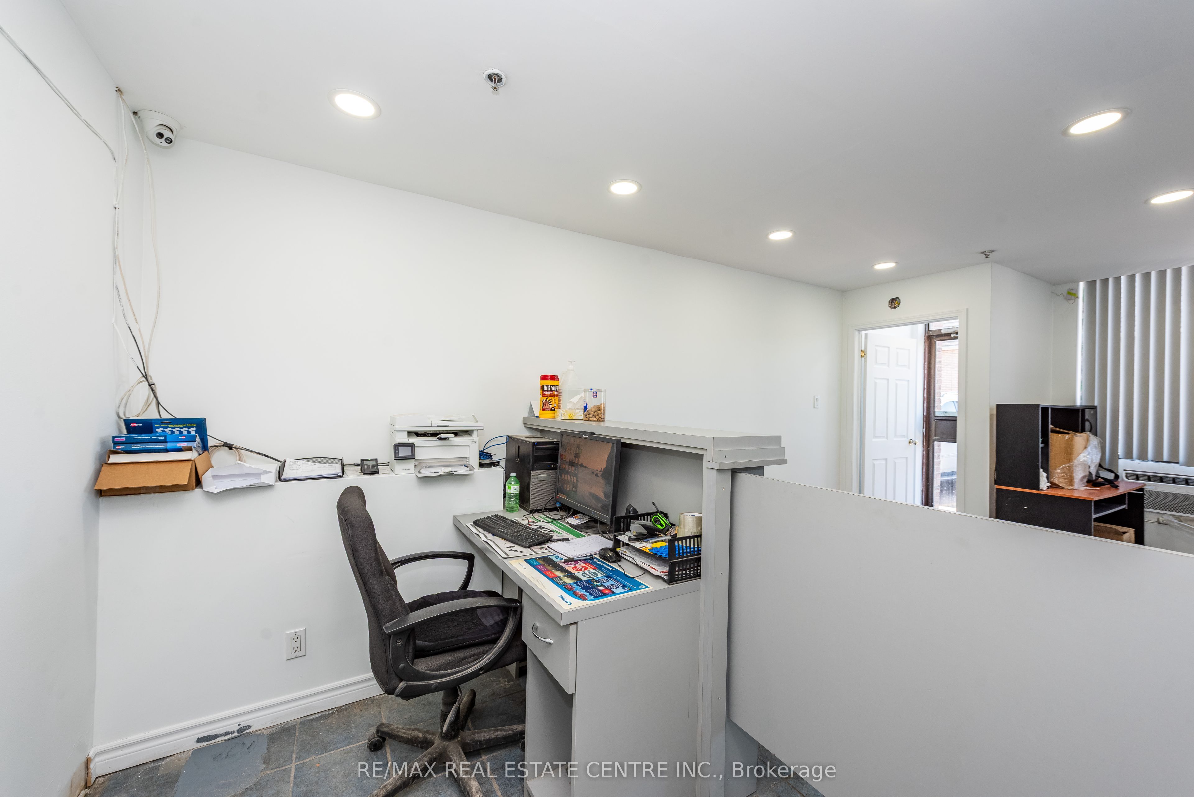 Additional image 2 of 11-7171 Torbram Road, Mississauga, ON, L4T 3W4