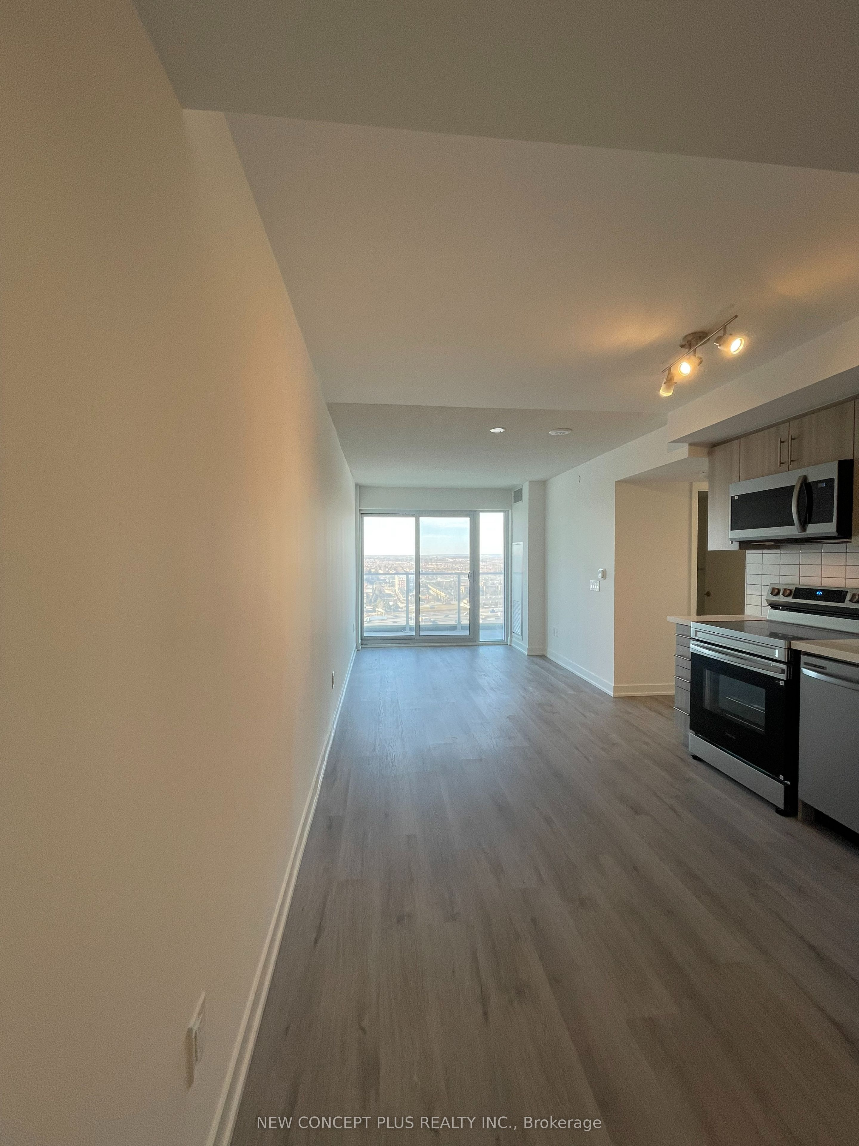 2102-1010 Sandy Beach Road, Pickering, ON, L1W 3V9 photo 5