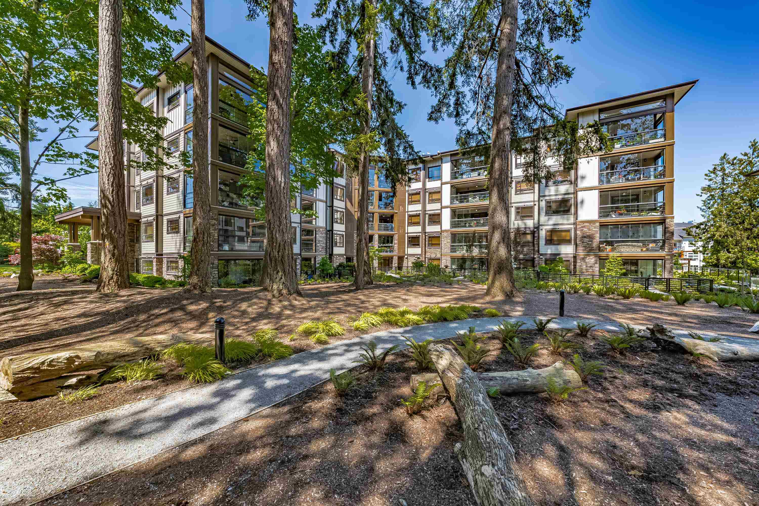 401-14588 Mcdougall Drive, Surrey, BC, V4P 0H1