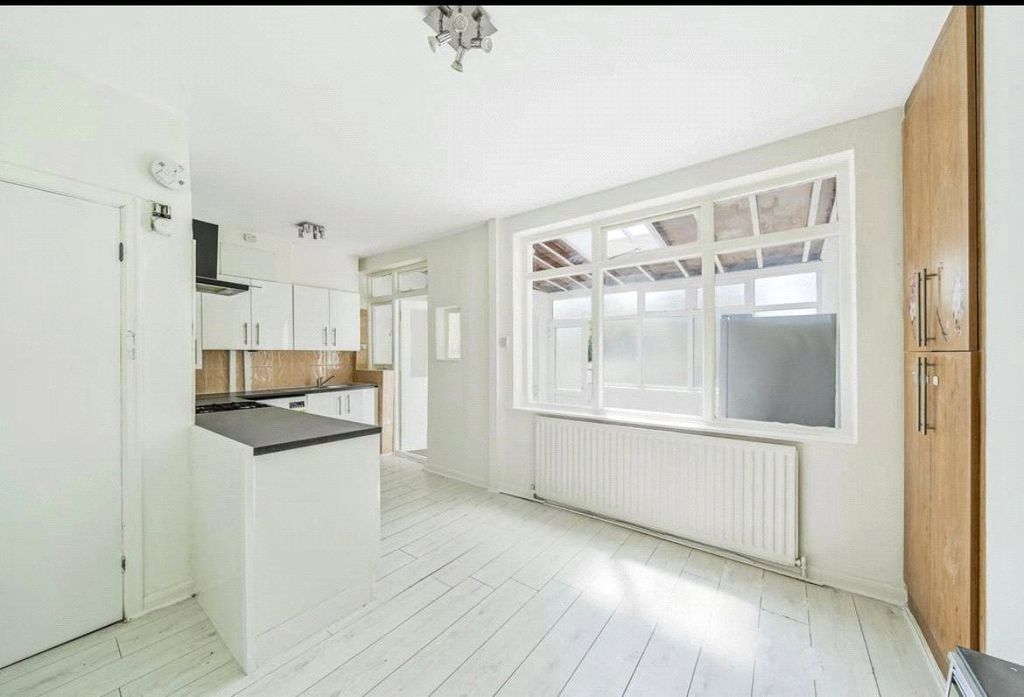 Additional image 3 of 4 bed semi-detached house for saleWakemans Hill Avenue, London NW9