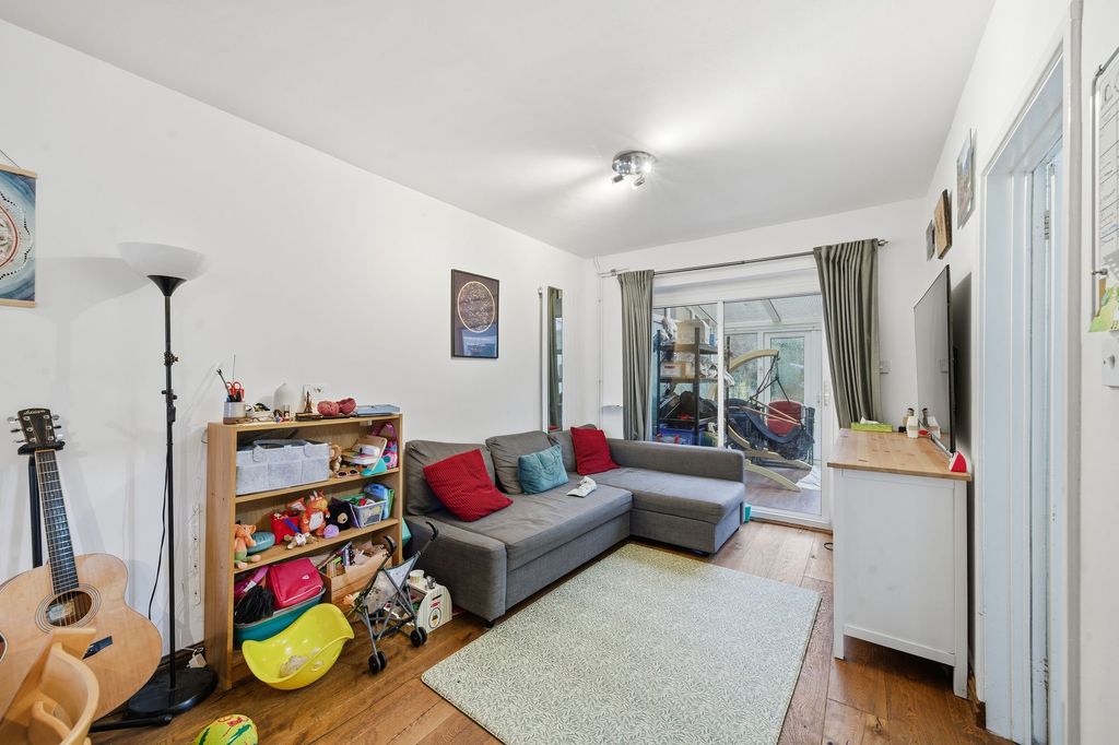 Additional image 3 of 3 bed semi-detached house for saleMaitland Avenue, Cambridge CB4