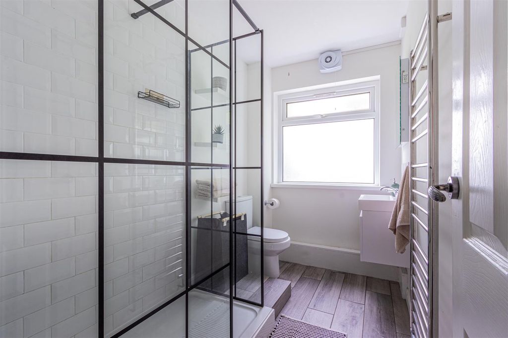 Additional image 11 of 2 bed flat for saleCastle Hill, St. Fagans, Cardiff CF5
