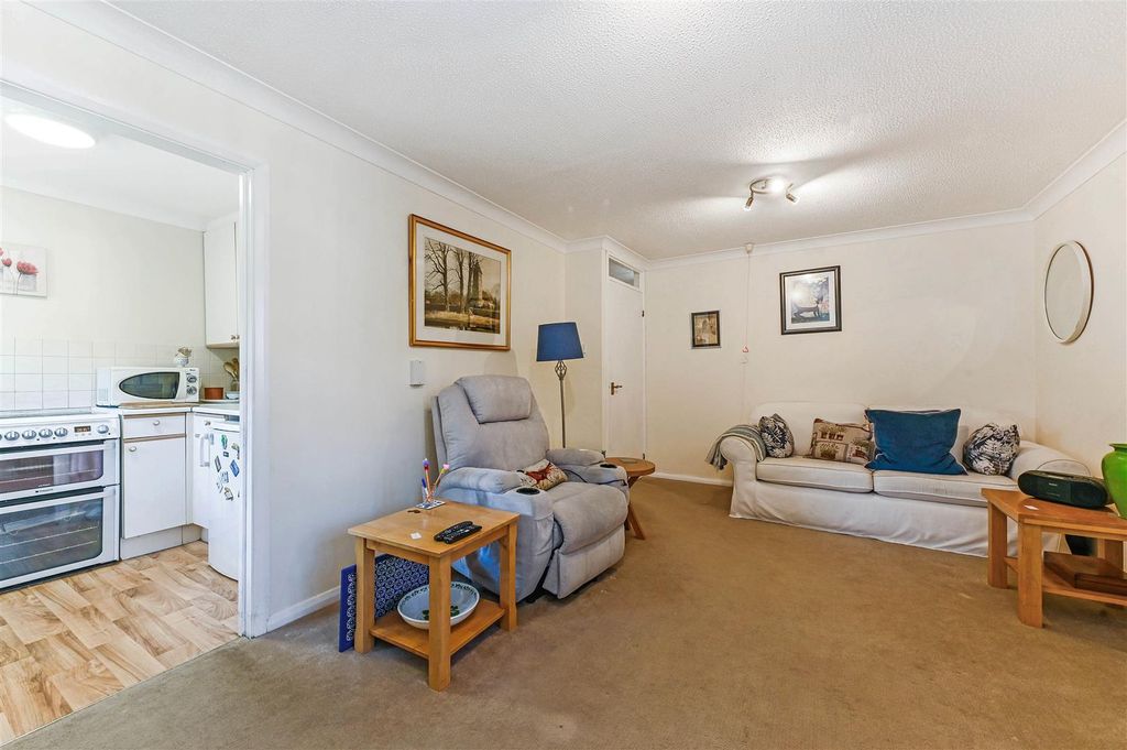 Additional image 7 of 2 bed flat for saleWindmill Court, East Wittering, Chichester PO20