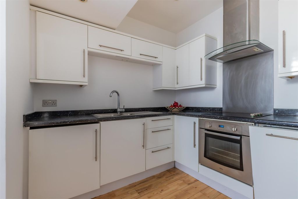 Additional image 8 of 2 bed flat for saleMarlborough Road, Penylan, Cardiff CF23