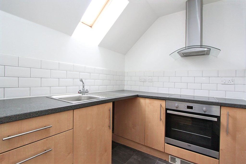 Additional image 3 of 2 bed flat for saleLeaze Close, Thornbury, South Gloucestershire BS35