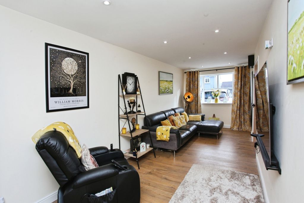 Additional image 4 of 3 bed town house for saleLakeside Close, Ebbw Vale NP23