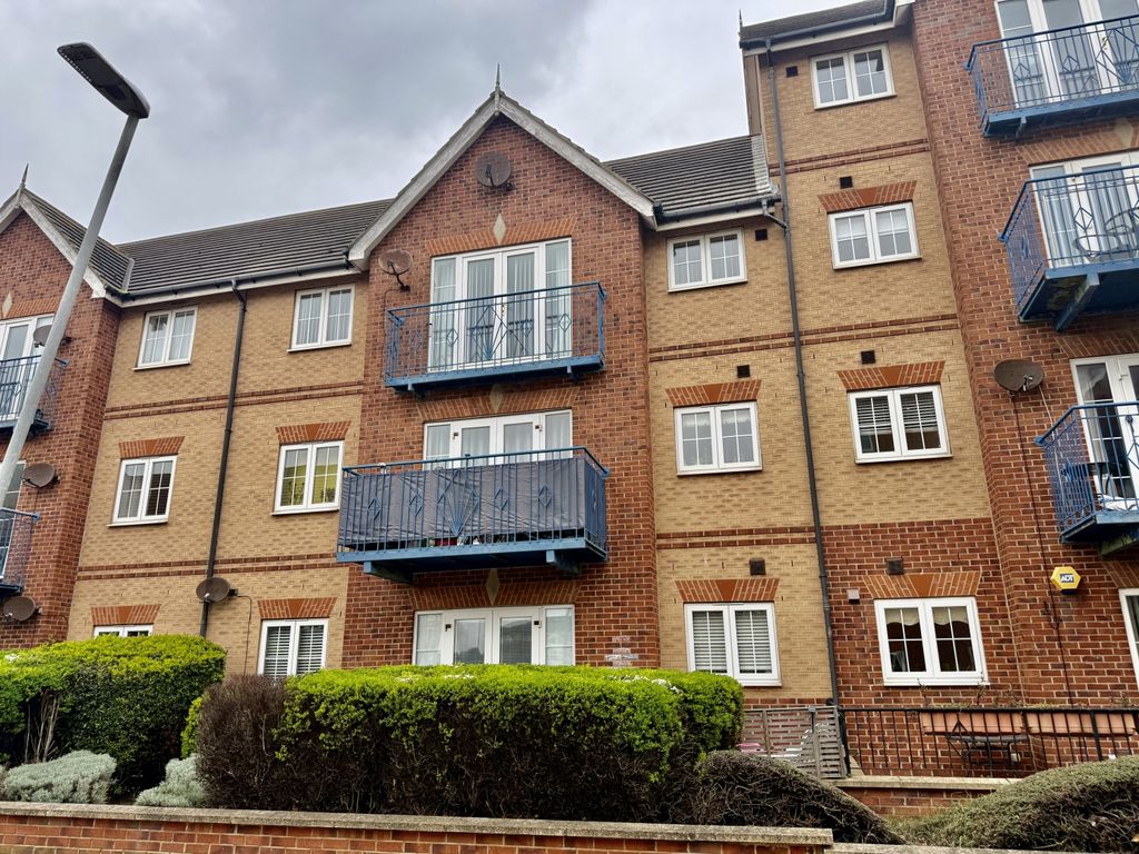 2 bed flat for saleFlotilla House, Admiral Way, Marina TS24