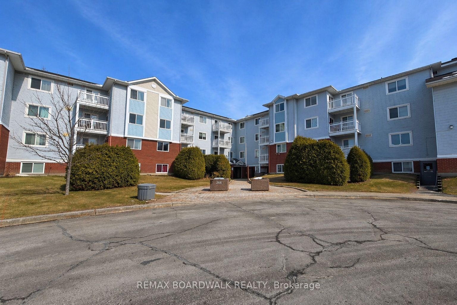 212-266 Lorry Greenberg Drive, Ottawa, ON, K1T 3J9