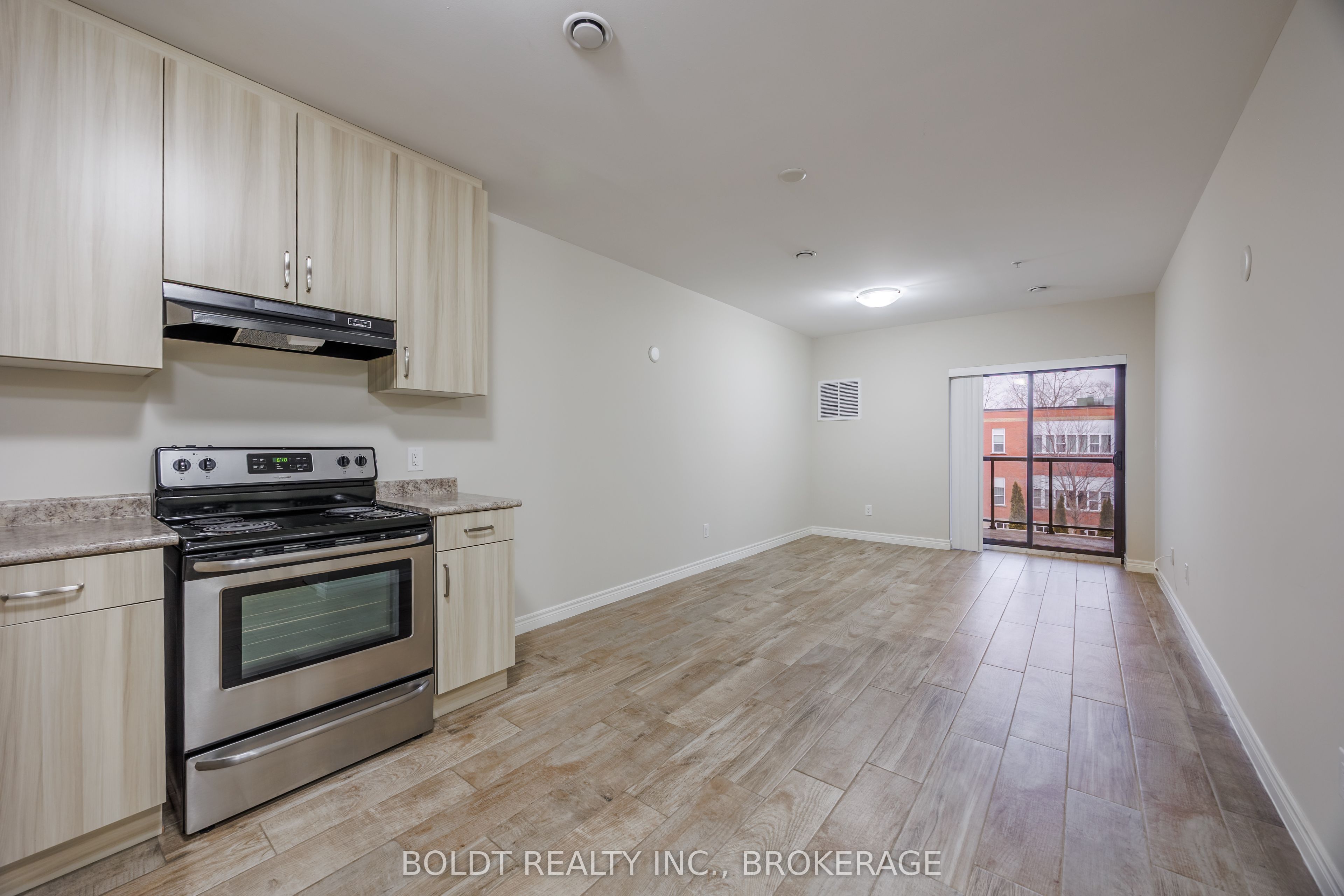 Additional image 5 of 304-5837 Dunn Street, Niagara Falls, ON, L2G 0X7