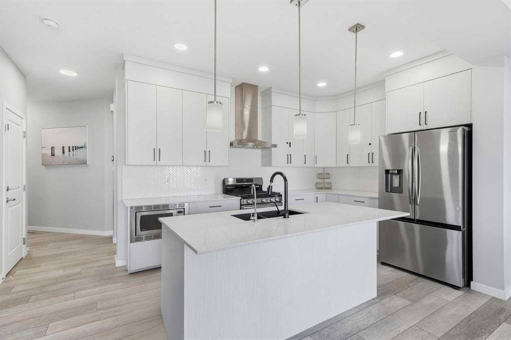 Additional image 5 of 704 Creekstone Circle SW, Calgary, AB, T2X 4Y6