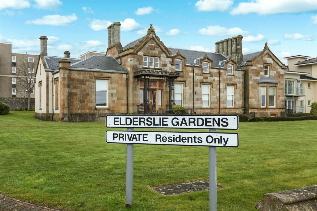 2 bed flat for saleElderslie Gardens, Largs, North Ayrshire KA30